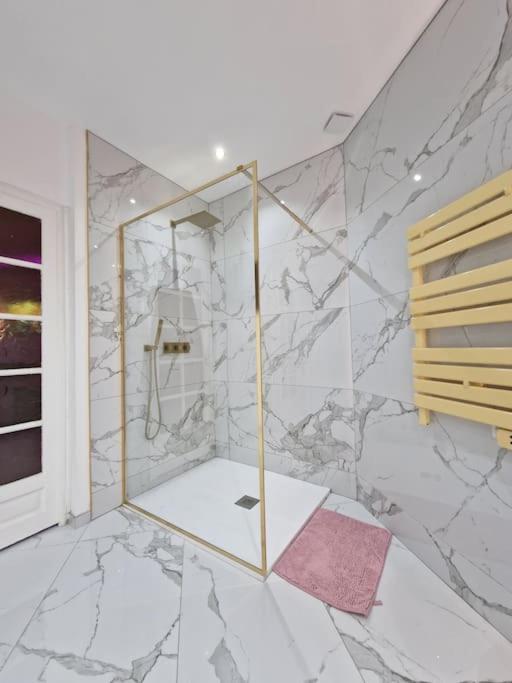 Maison Chic avec jacuzzi. UrbanSpa60 Nogent-sur-Oise Exterior foto