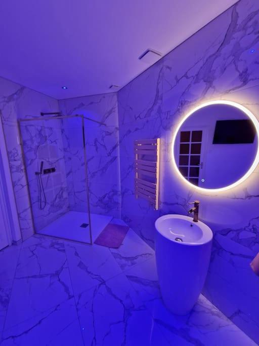 Maison Chic avec jacuzzi. UrbanSpa60 Nogent-sur-Oise Exterior foto