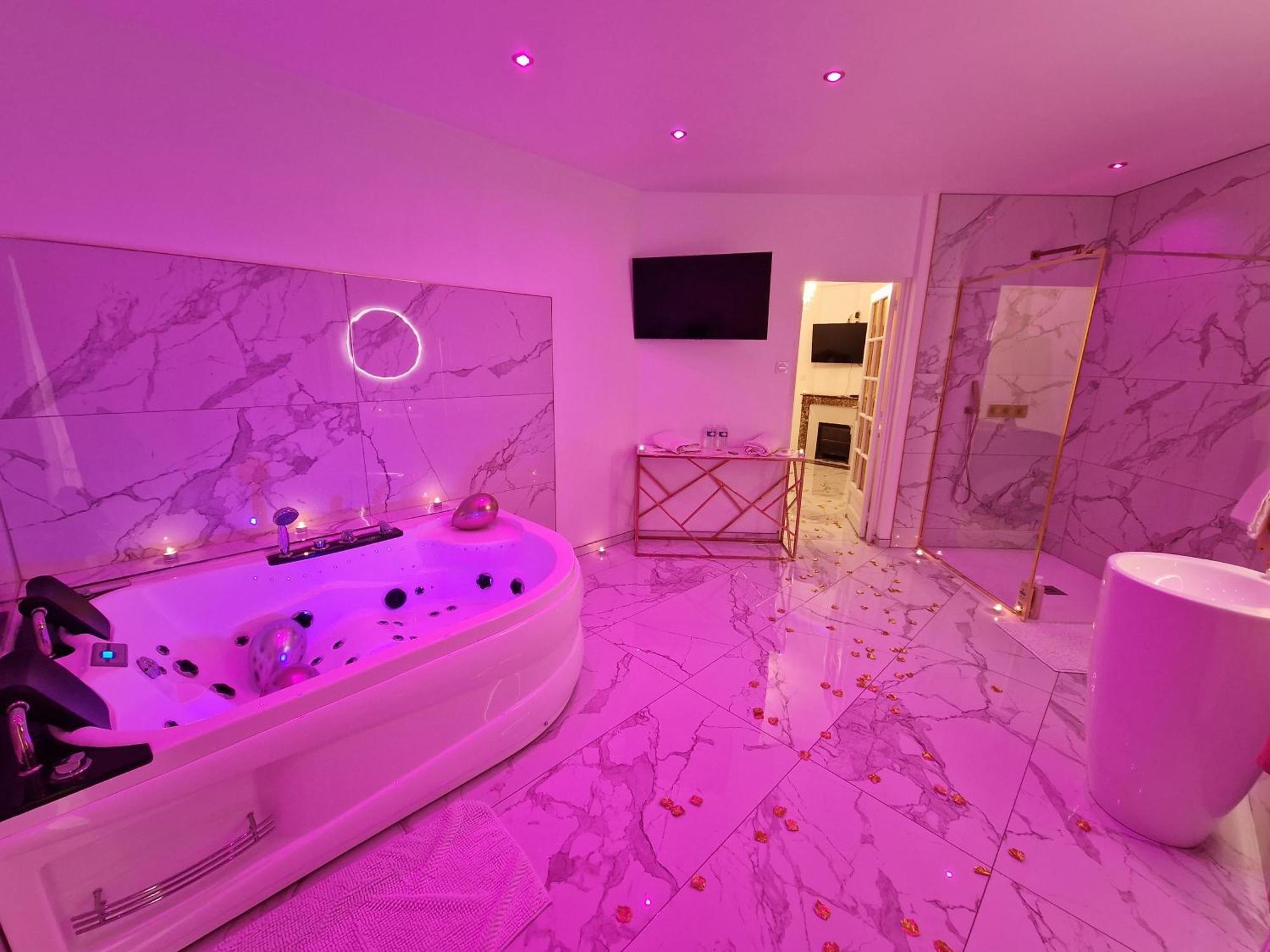 Maison Chic avec jacuzzi. UrbanSpa60 Nogent-sur-Oise Exterior foto